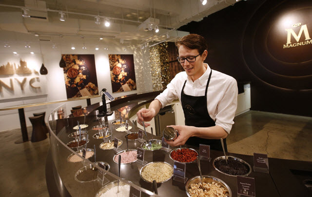 Magnum Ice Cream dipping bar at New York City store