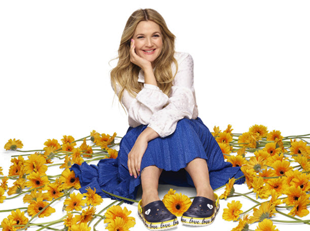 Drew Barrymore wearing Crocs Color-Block Collection